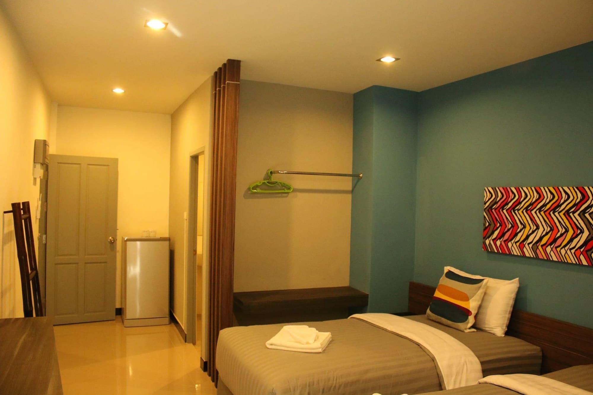 Krabi Inn & Omm Extérieur photo